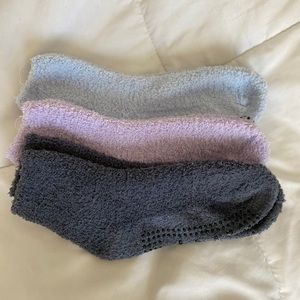 3 PACK FUZZY SOCKS